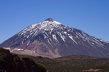 Mount Teide (Pico del Teide) from the east, Parque Nacional de Las Canadas del Teide (Teide National Park), Tenerife, Canary Islands, Spain, Europe