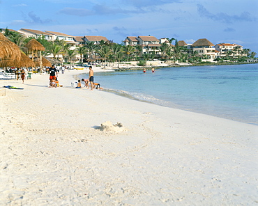 Beach near Las Perlas, Cancun, Quintana Roo, Yucatan, Mexico, North America