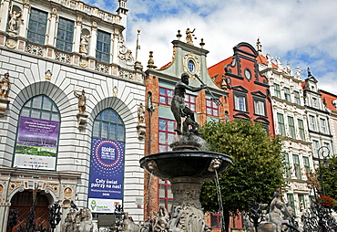 View of Neptune's Fountain and Artus Court, Gdansk, Pomerania, Poland, Europe