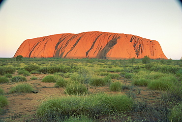 Uluru (Ayers Rock), Uluru-Kata Tjuta National Park, UNESCO World Heritage Site, Northern Territory, Australia, Pacific