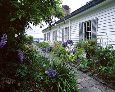 Colonial architecture and gardens, The Treaty House, Waitangi National Reserve, Waitangi, Bay of Islands, Northland, North Island, New Zealand, Pacific