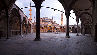 Inner courtyard of the Blue Mosque, built in Sultan Ahmet I in 1609, designed by architect Mehmet Aga, Istanbul, Turkey, Europe