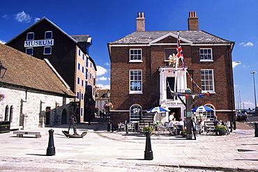 The Old Customs House, now a pavement cafe, Poole, Dorset, England, United Kingdom, Europe