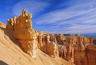 The Queens Garden from Navajo Loop Trail, Bryce Canyon National Park, Utah, USA, North America