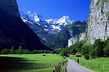 View along valley to the Breithorn, Lauterbrunnen, Bern, Switzerland, Europe