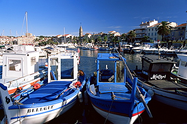 Fishing boats in the harbour, Sanary-sur-Mer, Var, Cote d'Azur, Provence, France, Mediterranean, Europe