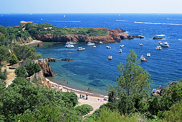 Picturesque bay near Antheor, Corniche de l'Esterel, Var, Cote d'Azur, French Riviera, Provence, France, Mediterranean, Europe