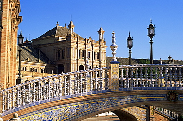 Ceramic bridge, Palacio Espanol, Plaza de Espana, Parque de Maria Luisa, Seville, Andalucia (Andalusia), Spain, Europe