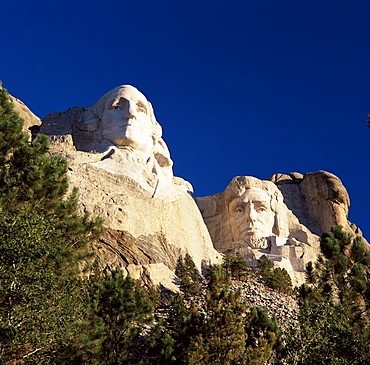 Heads of Presidents Washington and Lincoln, Mount Rushmore National Memorial, Black Hills, South Dakota, United States of America, North America