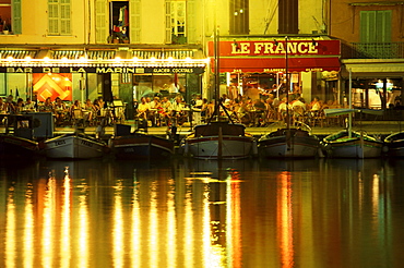 View across the harbour at dusk, Cassis, Bouches-de-Rhone, Provence-Alpes-Cote-d'Azur, France, Europe