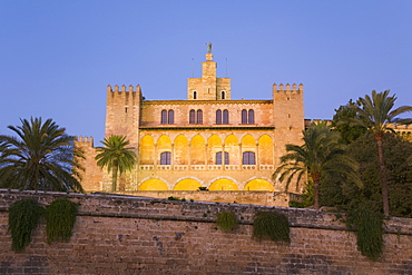 The Almudaina Palace at dusk, Palma de Mallorca, Mallorca, Balearic Islands, Spain, Europe