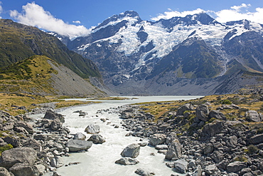 View along the Hooker River to Mount Sefton, Aoraki (Mount Cook) National Park, UNESCO World Heritage Site, Mackenzie district, Canterbury, South Island, New Zealand, Pacific