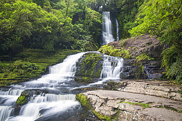 McLean Falls on the Tautuku River, Chaslands, near Papatowai, Catlins Conservation Area, Clutha district, Otago, South Island, New Zealand, Pacific