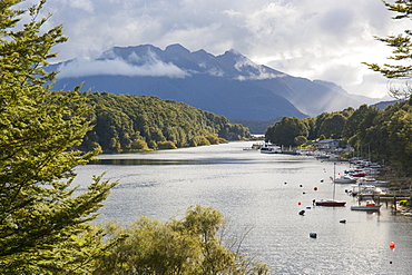 View across Pearl Harbour on Lake Manapouri, Manapouri, Fiordland National Park, UNESCO World Heritage Site, Southland, South Island, New Zealand, Pacific