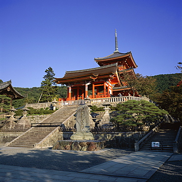 Exterior of Kiyomizu-dera Temple, dating from 1633, Kyoto, Kansai, Japan, Asia