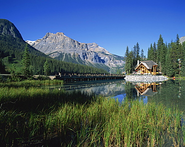 Emerald Lake, Yoho National Park, UNESCO World Heritage Site, British Columbia, Canada, North America