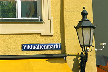 Street lamp and sign of the Viktualienmarkt in the city of Munich, Bavaria, Germany, Europe