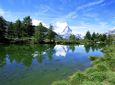 Stellisee and Matterhorn, 4478m, Valais, Swiss Alps, Switzerland, Europe