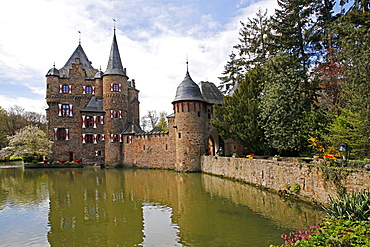 Satzvey Castle near Mechernich, Eifel, North Rhine-Westphalia, Germany, Europe