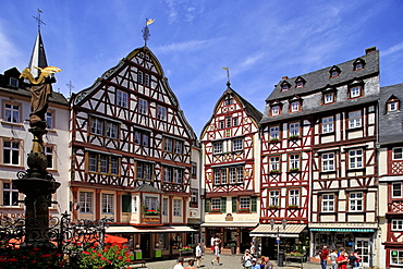 Market Square, Bermkastel-Kues, Moselle Valley, Rhineland-Palatinate, Germany, Europe