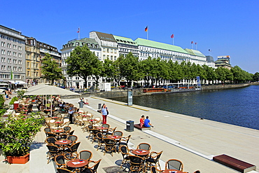 Binnenalster and Hotel Vier Jahreszeiten, Hamburg, Germany, Europe