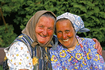 Sisters-in-law, near Spisska Nova Ves, old Spis, Slovakia, Europe