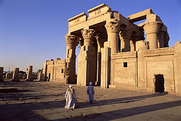 Forecourt and pylon, Temple of Sobek and Haroeris, archaeological site, Kom Ombo, Egypt, North Africa, Africa