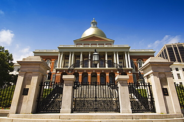 The Massachusetts State House, 1798, designed by Charles Bulfinch, Boston, Massachusetts, USA