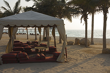 The beach by the Madinat Jumeirah Hotel, Dubai, United Arab Emirates, Middle East