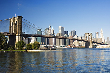 Manhattan skyline, Brooklyn Bridge and the East River, New York City, New York, United States of America, North America