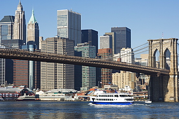 Manhattan skyline, Brooklyn Bridge and the East River, New York City, New York, United States of America, North America