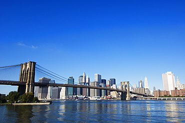 Brooklyn Bridge and Manhattan skyline, New York City, New York, United States of America, North America