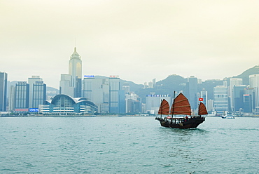 One of the last remaining Chinese sailing junks on Victoria Harbour, Hong Kong, China, Asia