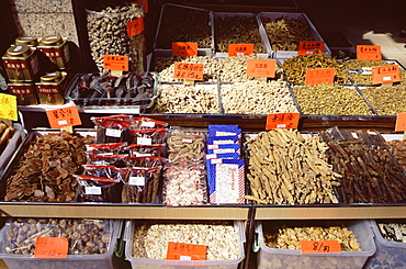 Display of dried seafood, Des Voeux Road West, Hong Kong Island, Hong Kong, China, Asia