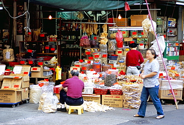 Dried seafood shop, Des Voeux Road West, Sheung Wan, Hong Kong Island, Hong Kong, China, Asia