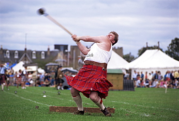 Throwing the light hammer, Aboyne Highland Games, Aboyne, Scotland, United Kingdom, Europe