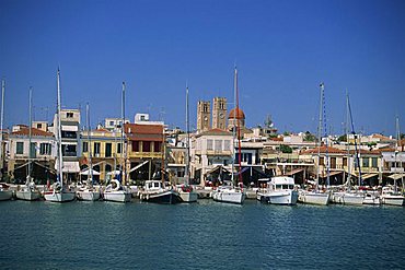 Yachts moored in harbour, Aegina Town, Aegina, Saronic Islands, Greek Islands, Greece, Europe