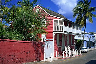 Balcony House dating from the 18th century, Nassau, Bahamas, West Indies, Central America