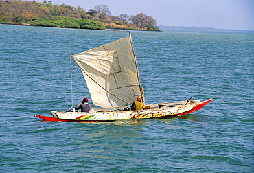 Canoe with sail, River Gambia, the Gambia, West Africa, Africa