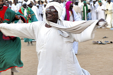 Whirling dervishes, dancer in trance at Sufi ceremony, Omdurman, Sudan, Africa