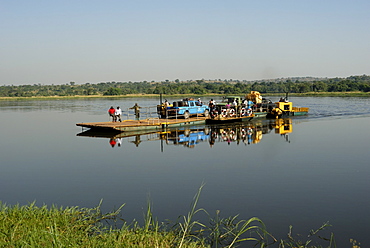 Paraa Ferry, Murchison Falls National Park, Uganda, East Africa, Africa