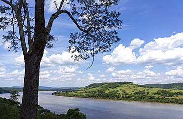 The River Uruquay marking the border, on the left Argentina, on the right Brazil, Argentina, South America