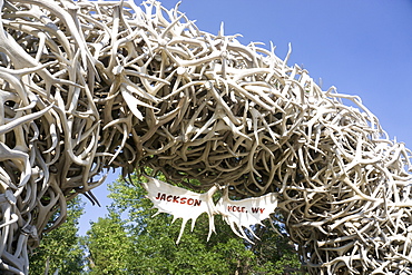 Large arch made of elk antlers, Jackson Hole, Wyoming, United States of America, North America