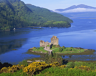 Eilean Donan Castle, Highlands, Scotland, United Kingdom, Europe