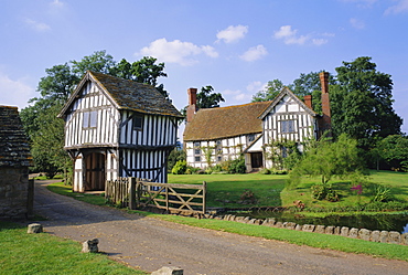 Moated manor house dating from the 14th century, Lower Brockhampton, Hereford & Worcester, England, UK