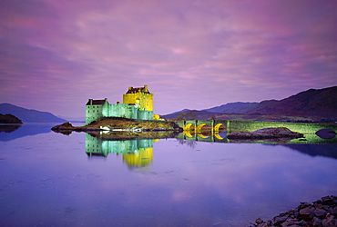 Eilean Donan (Eilean Donnan) Castle, Dornie, Highlands Region, Scotland, UK, Europe