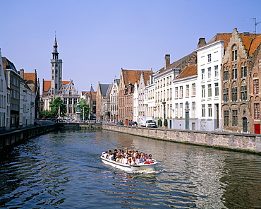 Boat trips along the canals, Bruges (Brugge), UNESCO World Heritage Site, Belgium, Europe