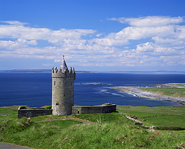 Doolin Tower and South Sound, County Clare, Munster, Eire (Republic of Ireland), Europe