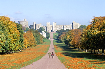 Windsor Castle and the Long Walk, Berkshire, England, United Kingdom, Europe