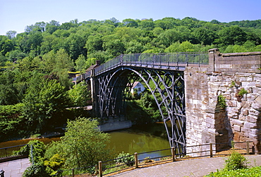 The Iron Bridge over the River Severn, Ironbridge, Shropshire, England, UK